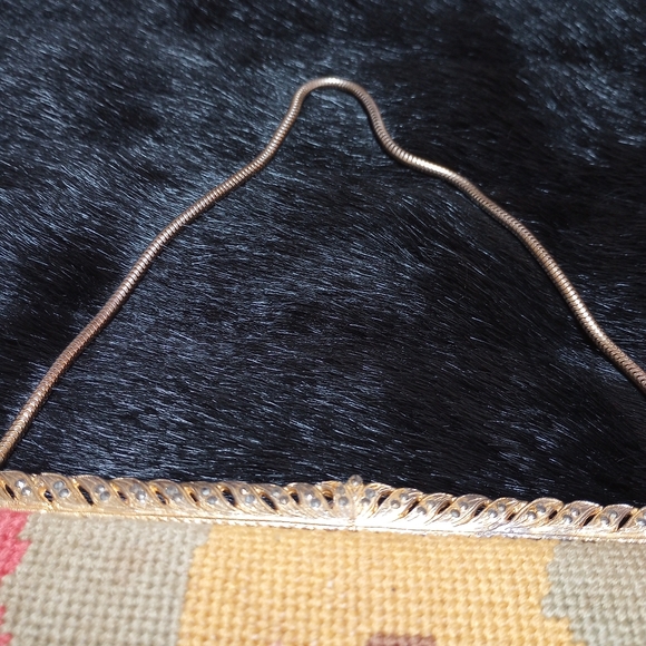 Camouflaged Hand bag - Picture 3 of 6